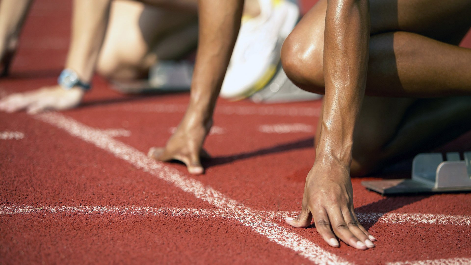 国际赛事在推动本地体育产业发展方面贡献显著，国际体育赛事对举办地的影响